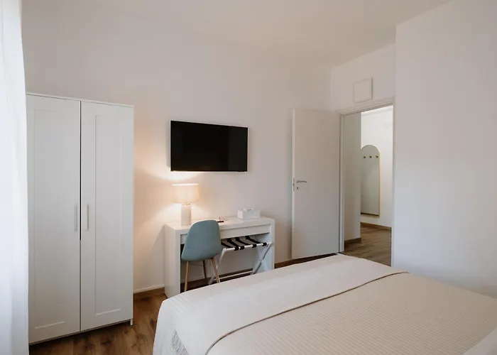 Poloni Home Verona 아파트 *