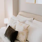 Poloni Appartement *