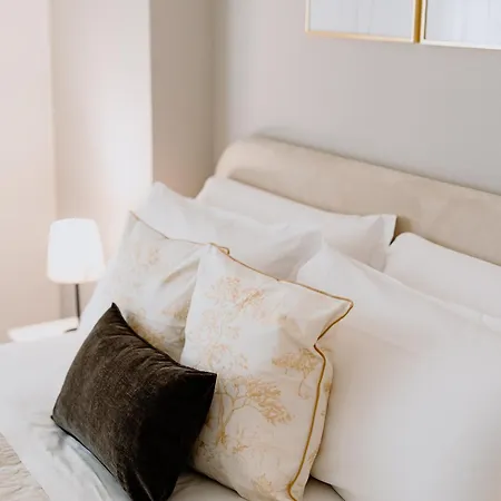 Alatea Poloni Apartment *